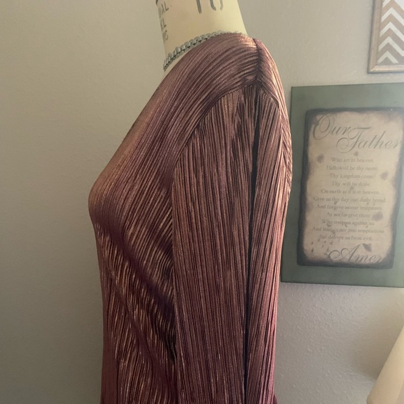 Metallic Top - Picture 2 of 9